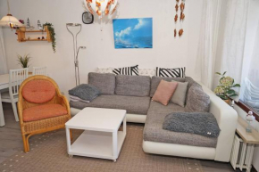sonnige Ferienwohnung - wenige Meter zum Strand, Damp